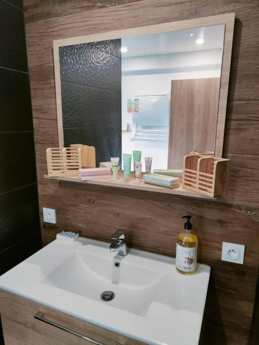 Appartement Cocooning Entierement Renove Les Angles  Eksteriør bilde